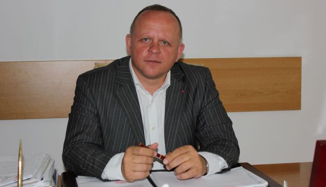 Primarul Cristian Cîrjaliu: 