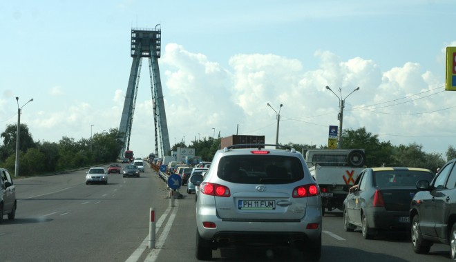 Ce a cauzat calvarul din trafic,  de pe podul de la Agigea - agigeapodaglomeratiemasini113355-1343077699.jpg