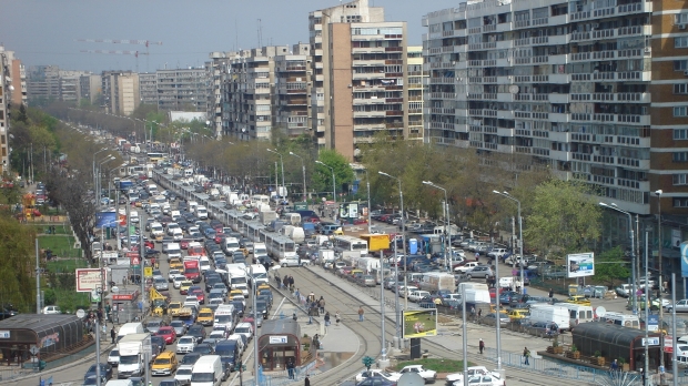 Legea pensionării ANTICIPATE a persoanelor care au locuit în zone poluate, adoptată - aglomeratie34816800-1495544025.jpg