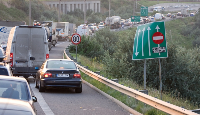 UPDATE / Atenție, șoferi! Autostrada Soarelui, blocată de un accident - aglomeratiea2-1498201361.jpg