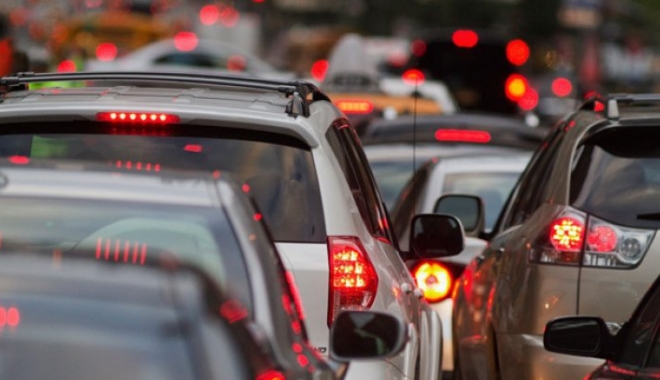 Trafic de COȘMAR a doua zi de Paște. Aglomerație și ploi torențiale - aglomeratietrafic028563004557560-1492425340.jpg