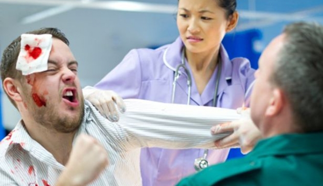 Închisoare până la 12 ani, pentru pacienții care agresează medicii - agresarebun-1487078110.jpg