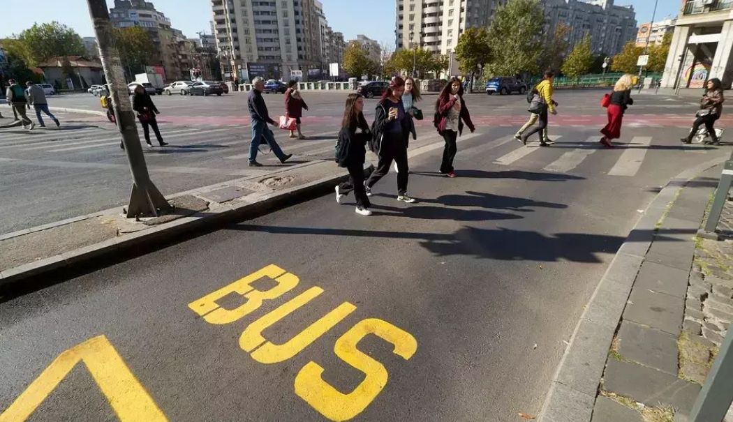 Agresiune sexuală într-o stație de autobuz. Ce a pățit o tânără care aștepta mașina - agresiune-sexuala-in-statie-1731490584.jpg