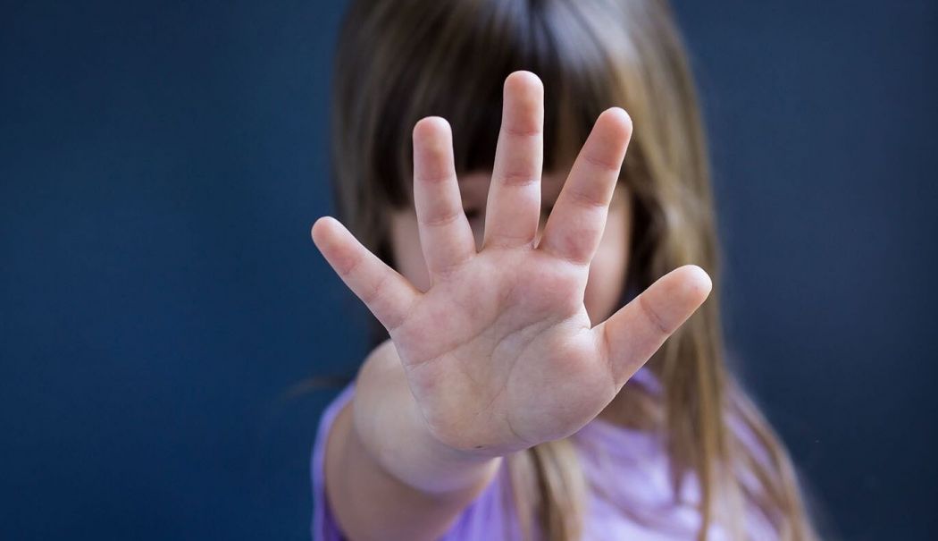 Pedepse mai mari pentru agresorii de copii. Se elimină suspendarea executării pedepsei - agresorii-de-copii-1716899706.jpg