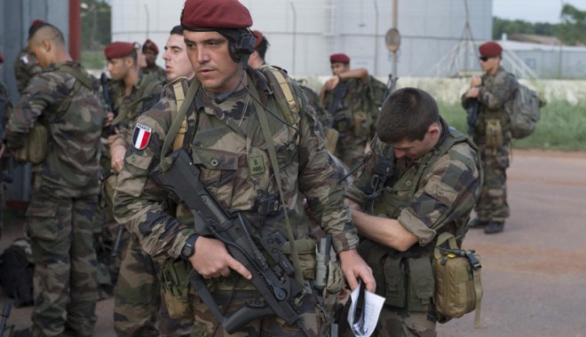 A început operațiunea militară franceză în Republica Centrafricană - ainceput-1386338109.jpg