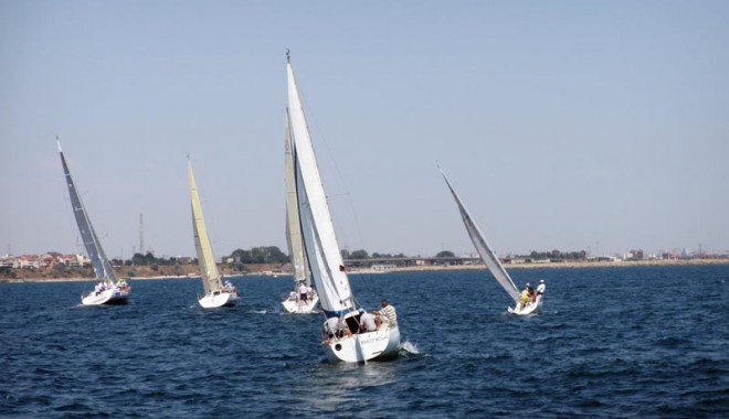 A început prima etapă  a CN de Yachting Offshore - ainceput-1411141500.jpg