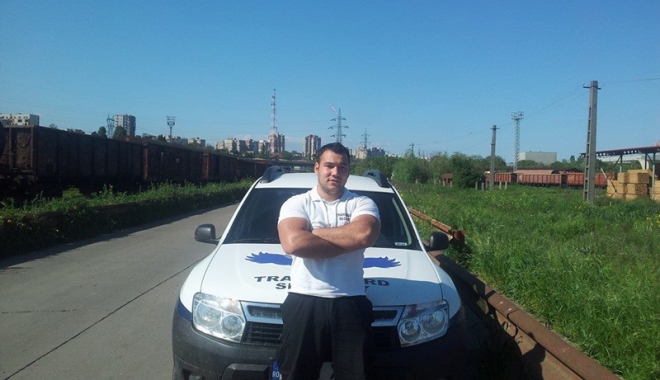 Tânărul mort după ce a intrat în pom, pe bulevardul Mamaia, era sub influența alcoolului - aintratcu31474814713-1474976513.jpg