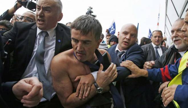 Incidente violente la Air France. Mai multe persoane, rănite - airfrance18902100-1444127254.jpg