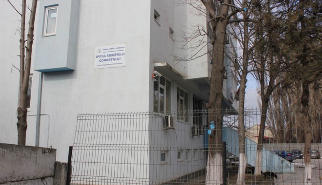 Ai treabă la Registrul Comerțului?  Iată cum se lucrează,  pe sfârșit de an - aitreabalaregistrulcomertuluit-1386955240.jpg