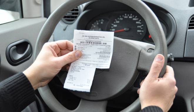 Ați vândut mașina, dar primiți amenzi pentru că noul proprietar circulă fără rovinietă? Iată cum puteți scăpa! - aivandutmasinarovinieta-1423239252.jpg