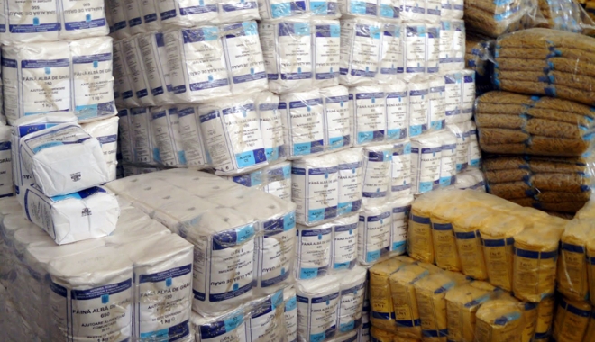 Veste bună pentru nevoiași! Primăriile încep distribuirea alimentelor de la UE - ajutoareue-1465573976.jpg
