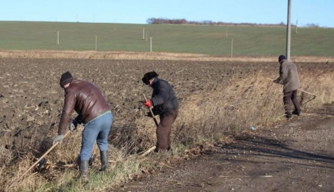 A scăzut numărul beneficiarilor de ajutor social - ajutor-1635697651.jpg
