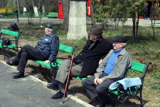 Când se dă prima tranșă de ajutor pentru pensionari și câți bani vor primi - ajutor-penksionari-1741677886.jpg