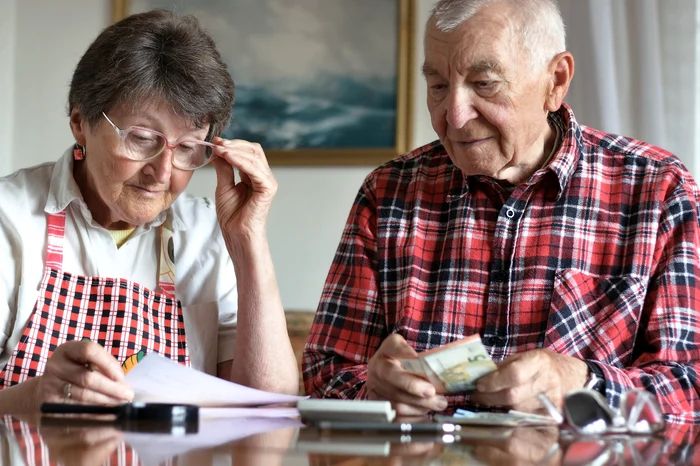 A început distribuirea ajutorului de 400 de lei pentru 2,6 milioane de pensionari - ajutor-pensionari-1743494320.jpg