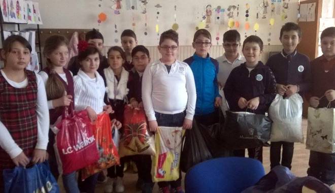 Ajutor pentru familiile nevoiașe din partea prichindeilor - ajutorfamiliinevoiase-1428507123.jpg