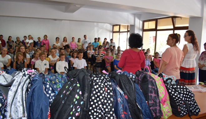 Ajutor, la început de an școlar, pentru copiii nevoiași - ajutorpentrucopiiinevoiasi-1505049617.jpg
