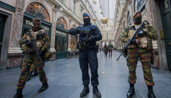 BELGIA, ÎN ALERTĂ! Gara Centrală, evacuată din nou - alarmateroristabelgia3-1498042888.jpg