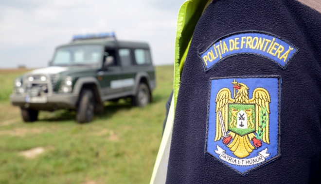 Albanezi opriți de polițiștii de frontieră, după ce au trecut ilegal granița - albanezi-1505405547.jpg