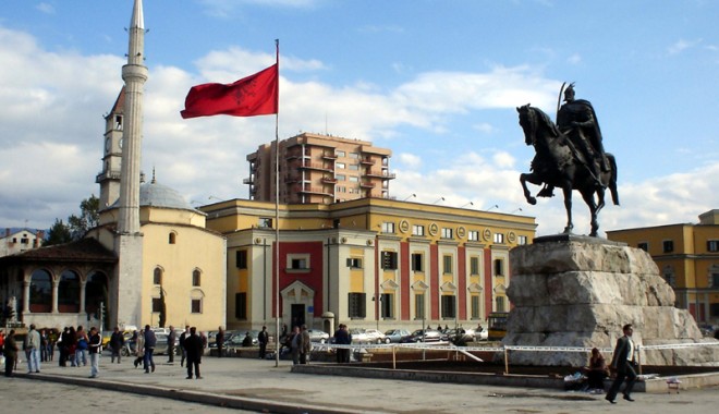 Alegeri legislative cruciale pentru  o Albanie cu aspirații europene - albania-1371742741.jpg