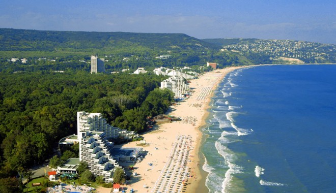 Ultima strigare pentru vacanța de Paște! Ce last minute-uri tentante putem găsi acum - albena-1367262792.jpg