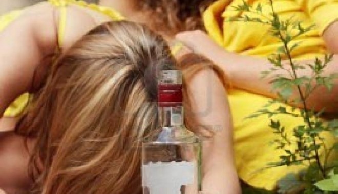 Adolescenții beau prea mult alcool - alcool-1320177190.jpg