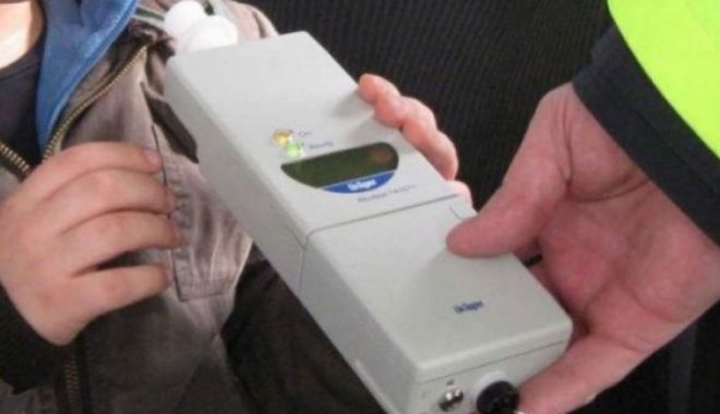 Un șofer a fost prins cu o alcoolemie record - alcool-1654002178.jpg
