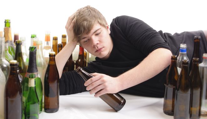 Alcoolismul afectează abilitățile cognitive ale adolescenților - alcool-1679578881.jpg