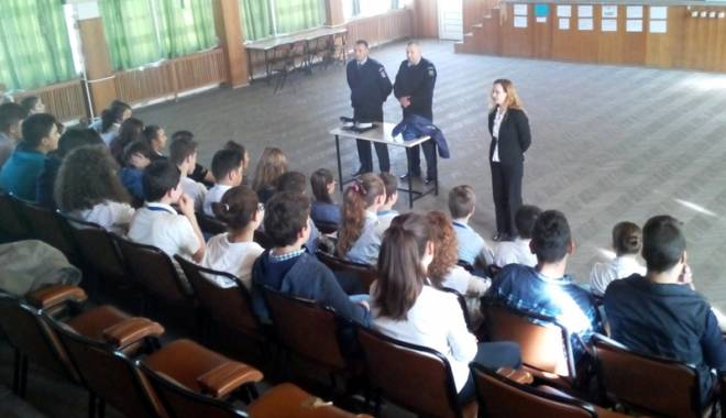 Alcoolul, tutunul și drogurile,  