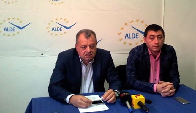 Mircea Banias nu mai vrea să fie senator. Ce pregătiri se fac la ALDE Constanța - aldebaniassilearciu-1473437688.jpg