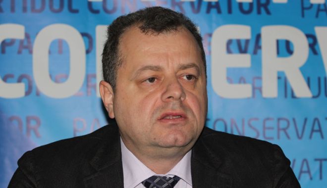 Deputatul Mircea Banias și ceilalți 38 de inculpați în dosarul 