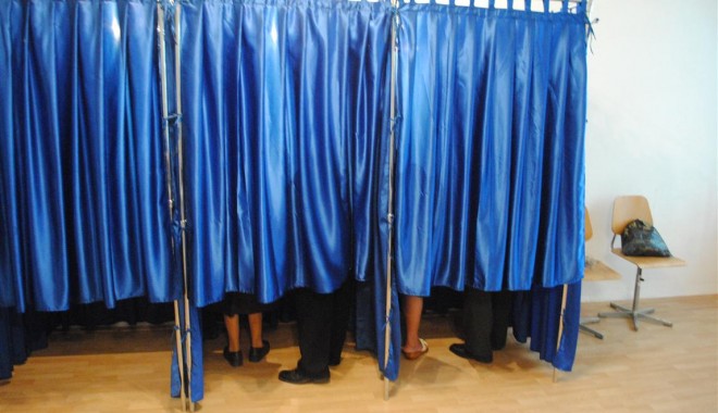 Peste 18.000 secții de votare vor fi organizate pentru alegerile parlamentare - alegeri-1352033407.jpg