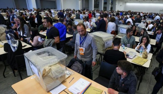 UPDATE Alegeri Turcia: Rezultatele parțiale după numărătoarea a 57% din voturi – Erdogan 51%, Kilicdaroglu 42%