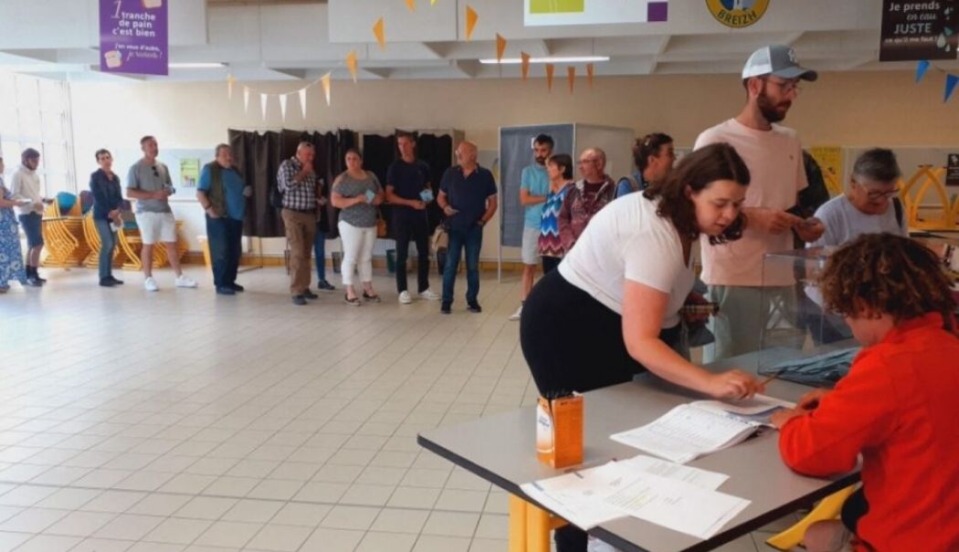 Alegeri parlamentare în Franța. Prezență record la vot - alegeri-franta-1719765496.jpg
