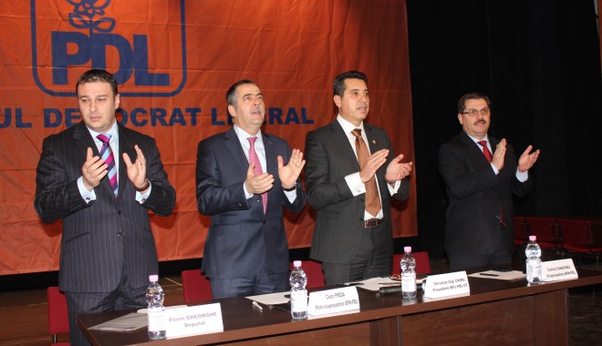 Democrat liberalii constănțeni își aleg noua conducere - alegeripdl10-1360943144.jpg
