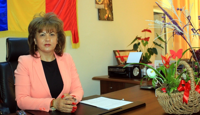 Primarul Ancuța Belu, reconfirmat ca președinte la PNL Mihail Kogălniceanu - alegeripnlancutabelukogalniceanu-1491578354.jpg