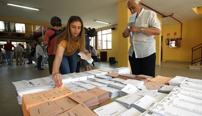 Alegeri în Spania  cu rezultat incert. Popularii câștigă,  dar nu au majoritate. Urmează  noi negocieri - alegerispania-1467036435.jpg