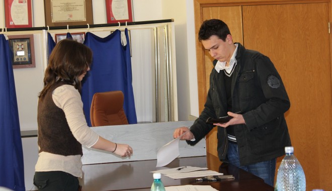 Alegerile UMC au întrunit cvorumul - alegeriumc-1331122967.jpg