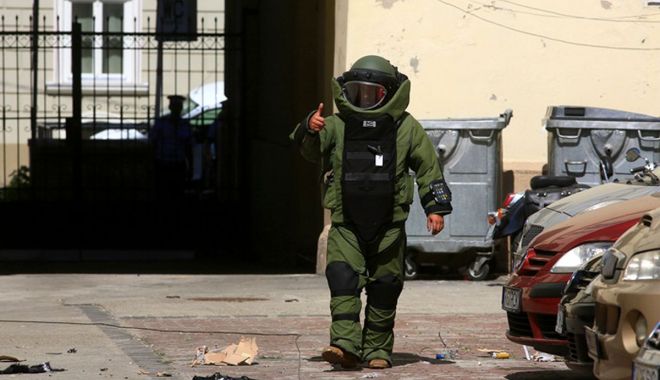 Un bărbat a anunțat că sunt trei bombe într-o fabrică. 800 de oameni au fost evacuați - alerta-1576266491.jpg