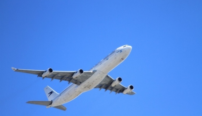 ALERTĂ CU BOMBĂ, LA BORDUL UNUI AVION DE PASAGERI - alertacubombaintrunavionegyptair-1467717219.jpg