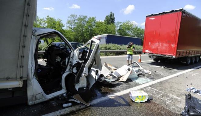 TRAGEDIILE SE ȚIN LANȚ! UN ALT ROMÂN A MURIT, DUPĂ UN ACCIDENT PETRECUT TOT ÎN UNGARIA - alertanouaccidentmortalpem5langa-1527165256.jpg
