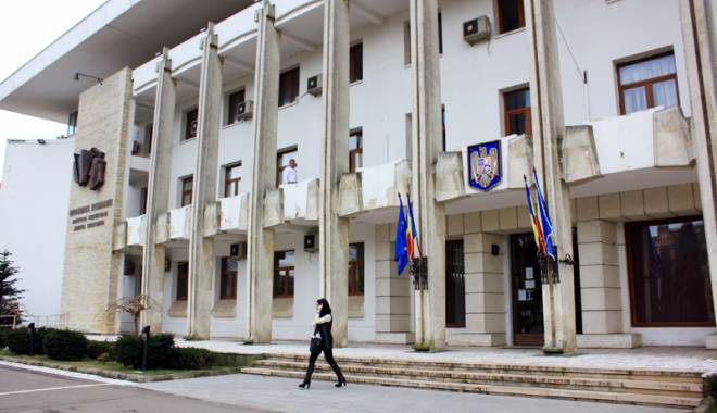 Aleșii locali ar putea fi verificați de prefectură. Care este scopul - alesiilocaliarputeafiverificatip-1452527659.jpg