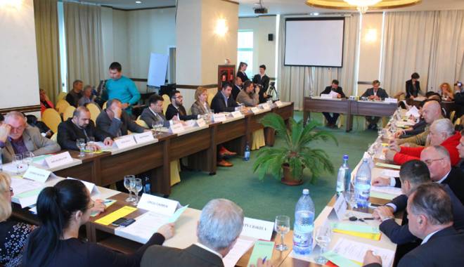 A scăzut prețul gigacaloriei.  Cât vom plăti pentru căldură - alesiilocaliauscazutpretulgigaca-1415636334.jpg