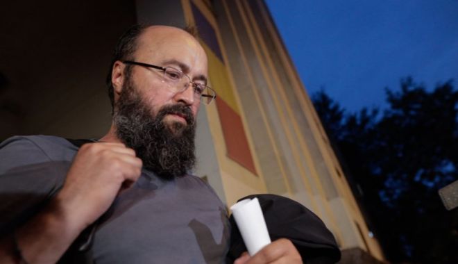 O victimă a lui Visarion Alexa rupe tăcerea: ”Îi fugeau mâinile pe sub bluză! Eram blocată, mă rugam să se termine!”