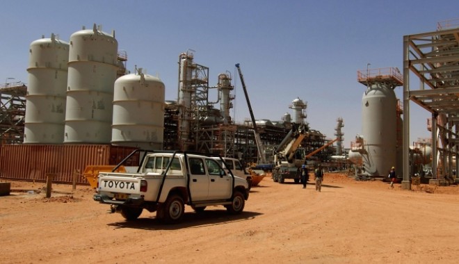 Ostaticii români din Algeria au murit în urma unor explozii - algeria20complex20amenas20550357-1358925832.jpg