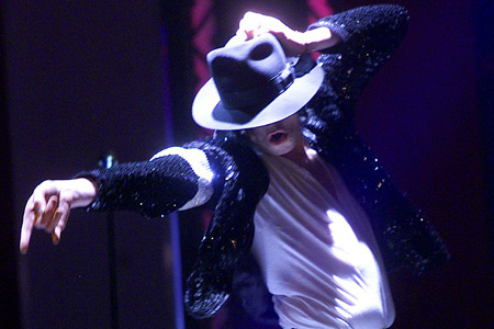 Adevărul despre pașii de dans ai superstarului Michael Jackson, DESCIFRAT - algjacksondance-1374343275.jpg