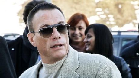 Jean-Claude Van Damme a căzut cu mașina în apă - algvandamme84929500-1318609351.jpg