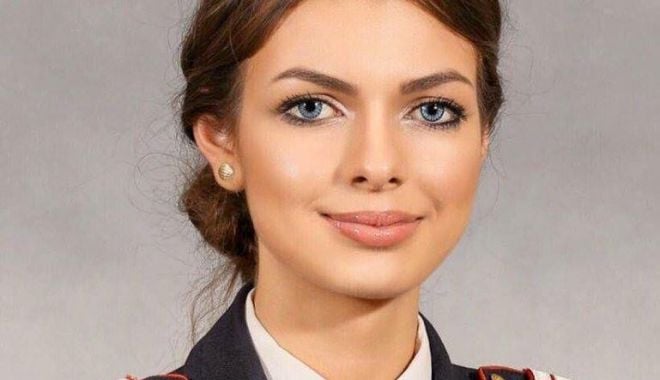FATĂ DE NOTA ZECE! - alina-1531205020.jpg