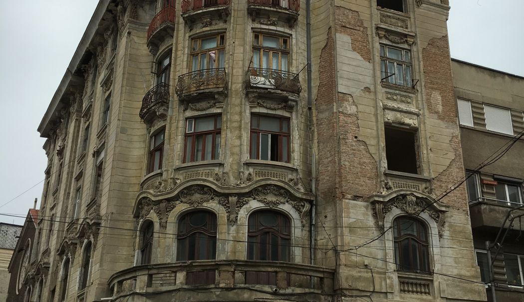 Din ruină, devine incubator de afaceri. Fostul Palat al Navigației, Casa Embiricos, redivivus!