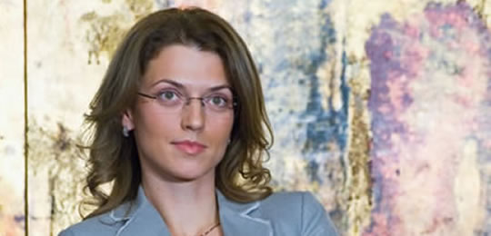 Deputatul PNL, Alina Gorghiu lansează o carte de afaceri la Constanța - alinagorghiu-1310291164.jpg