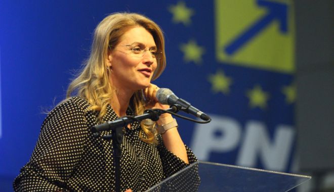 Alina Gorghiu: PSD se va scufunda împreună cu Liviu Dragnea - alinagorghiu-1537713900.jpg